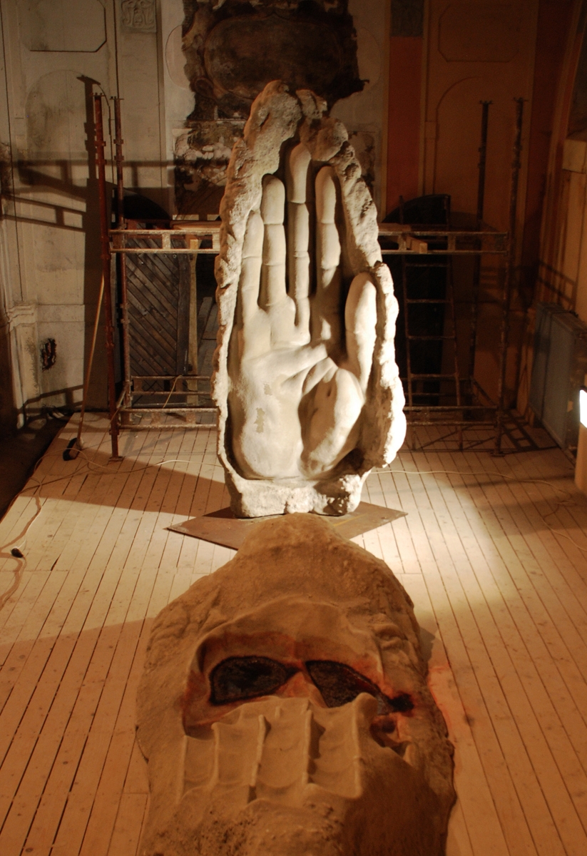 The touch of God, installation With love accessible, Statua Gallery 2016